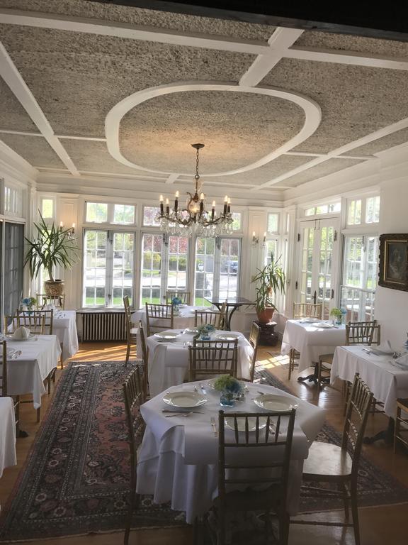 Edgewood Manor Inn Bed And Breakfast Провидънс Екстериор снимка