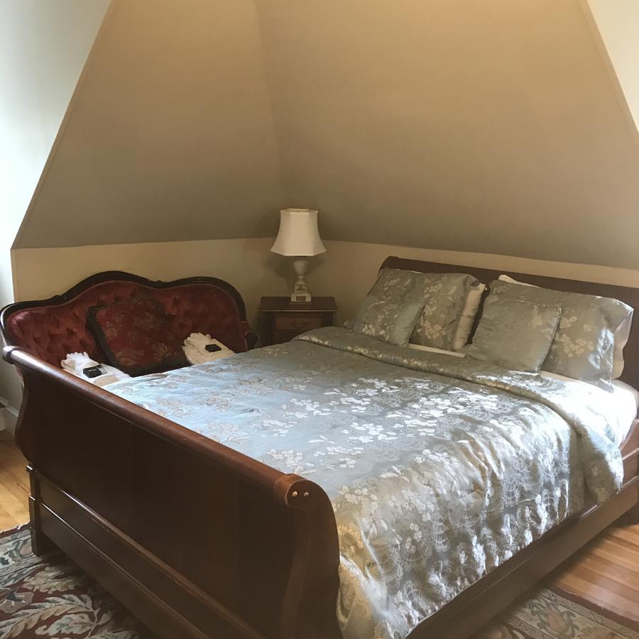 Edgewood Manor Inn Bed And Breakfast Провидънс Екстериор снимка